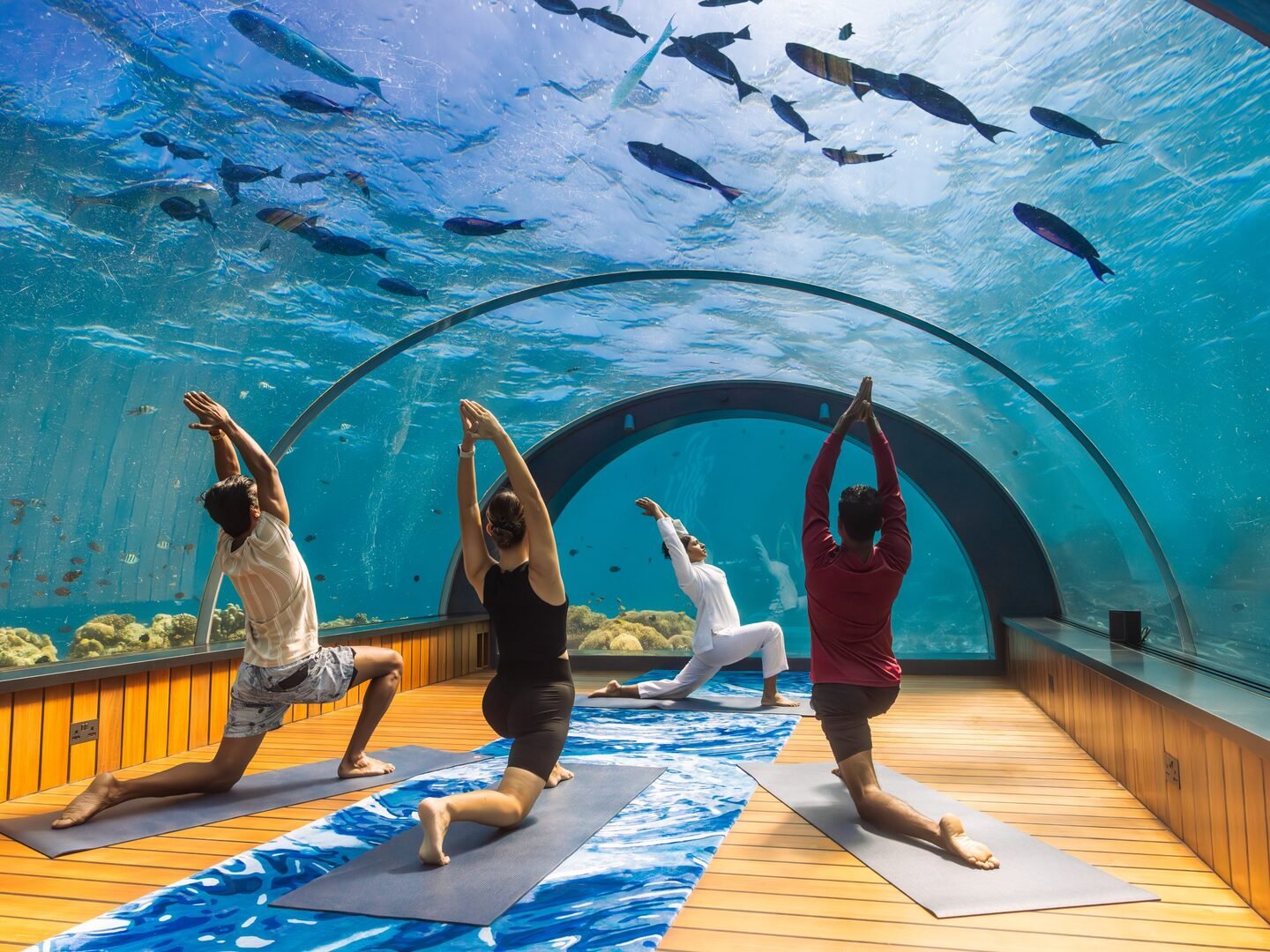 Hurawalhi_Undersea-Yogajpg-scaled